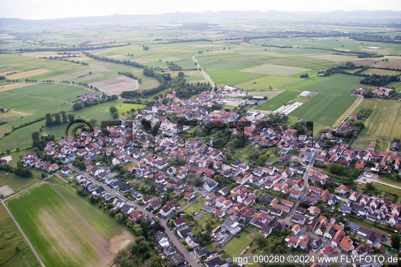 Photographie aérienne de Minfeld dans le département Rhénanie-Palatinat, Allemagne