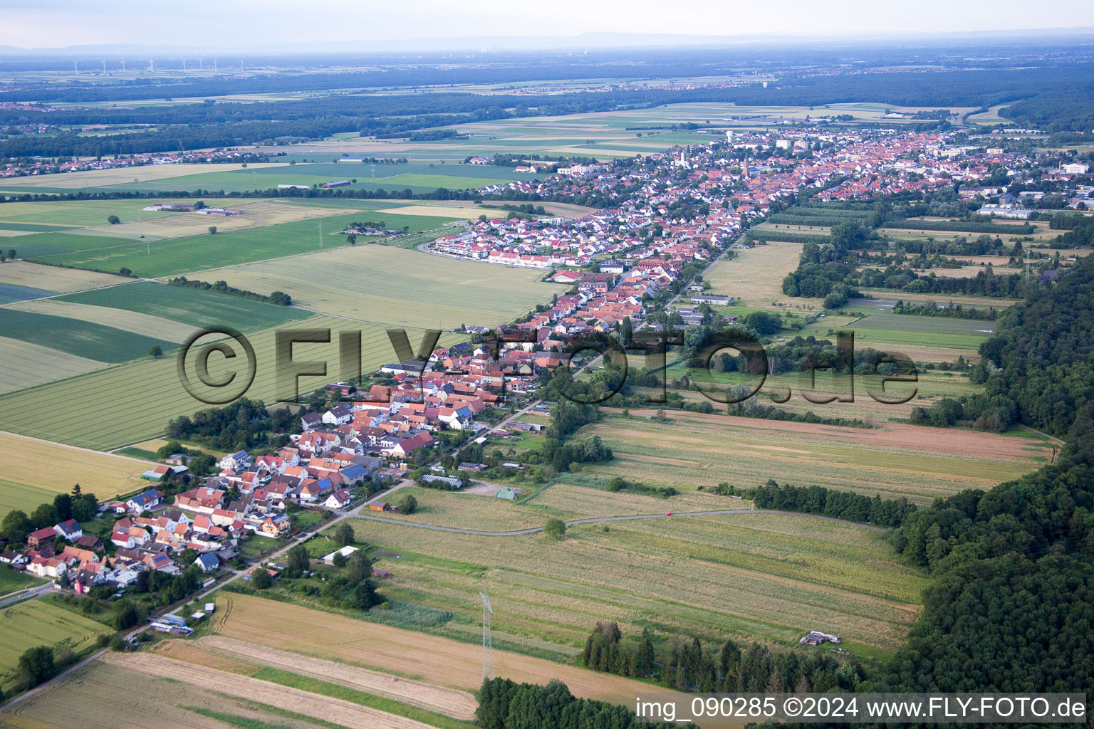 Vue aérienne de Sarrestr à Kandel dans le département Rhénanie-Palatinat, Allemagne