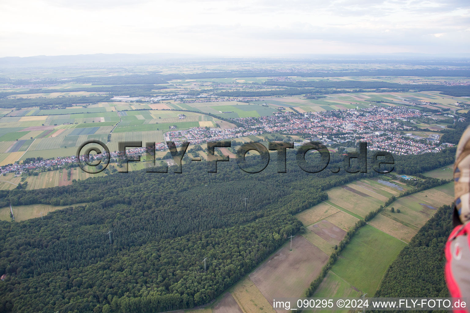 Kandel dans le département Rhénanie-Palatinat, Allemagne depuis l'avion