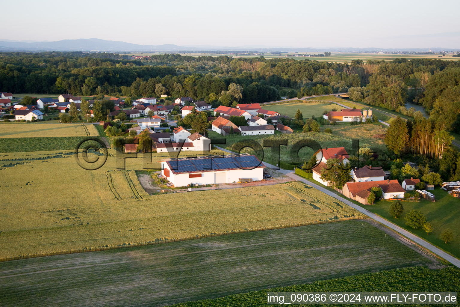 Vue aérienne de Quartier Oberpöringermoos in Oberpöring dans le département Bavière, Allemagne