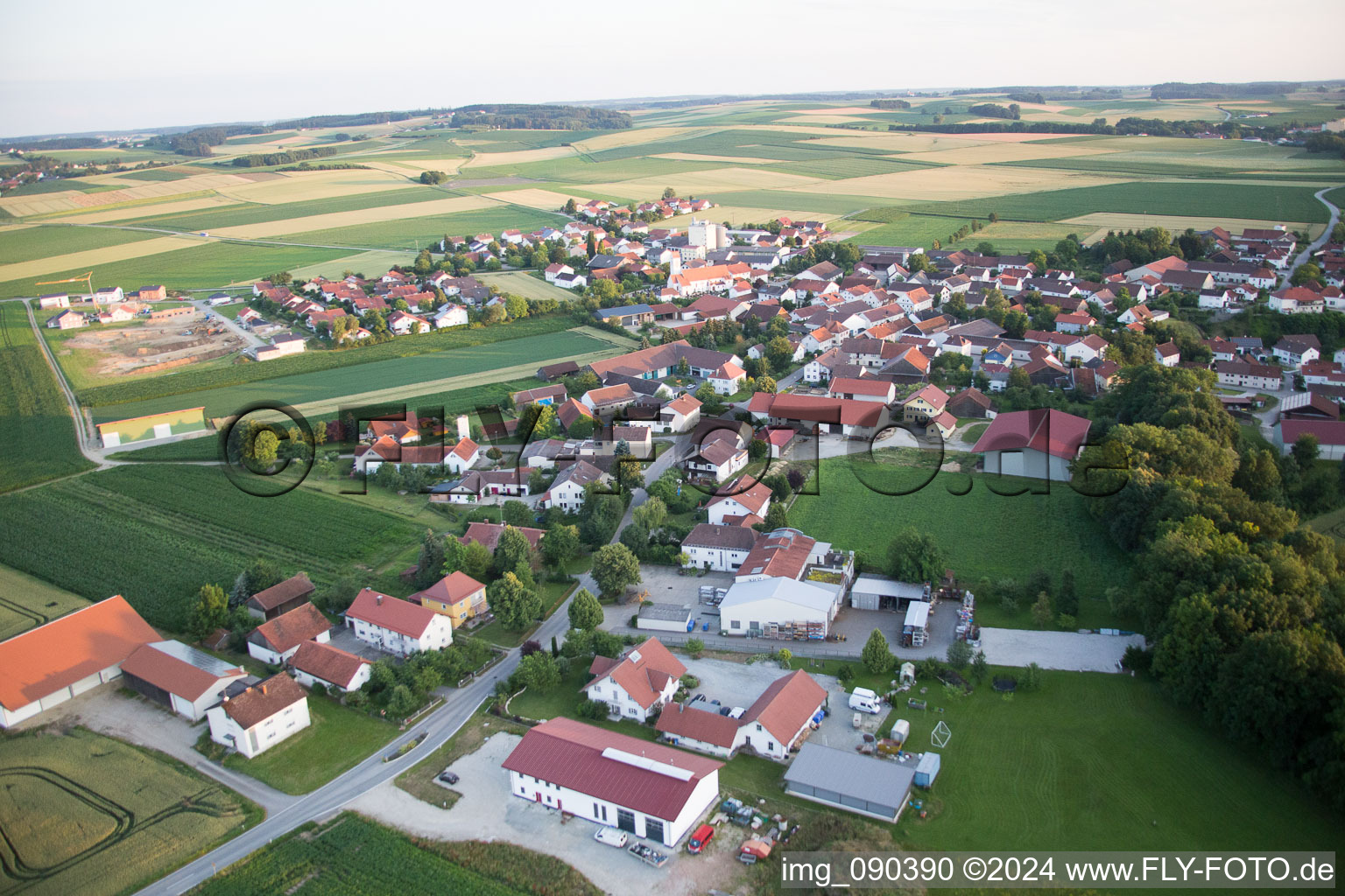 Vue aérienne de Oberpöring dans le département Bavière, Allemagne