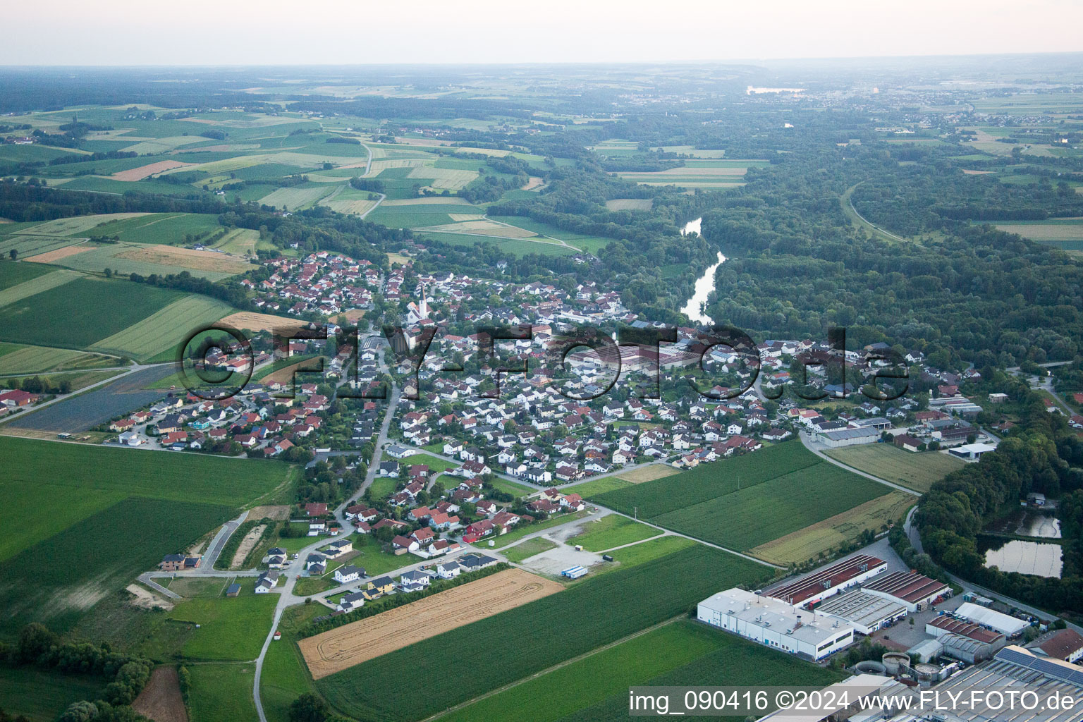 Vue oblique de Mamming dans le département Bavière, Allemagne