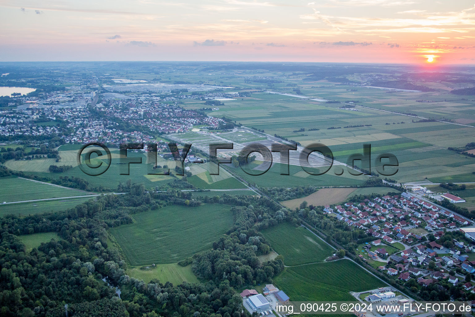 Vue aérienne de Quartier Höll in Dingolfing dans le département Bavière, Allemagne