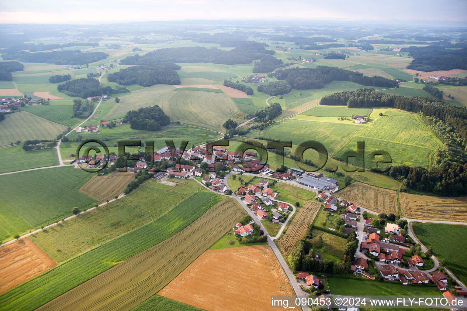 Vue aérienne de Hochholzen dans le département Bavière, Allemagne