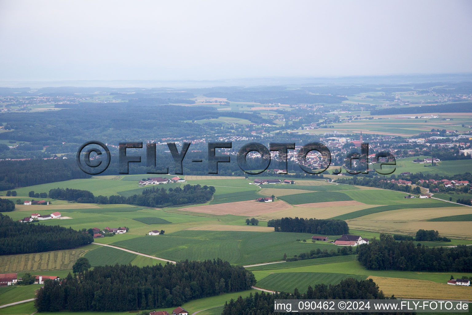 Vue aérienne de Eggenfelden dans le département Bavière, Allemagne