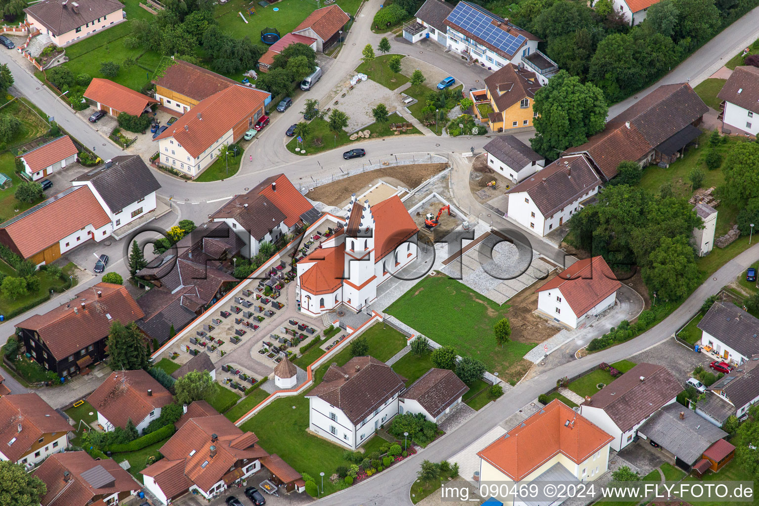 Vue aérienne de Place de l'église à le quartier Rattenbach in Rimbach dans le département Bavière, Allemagne