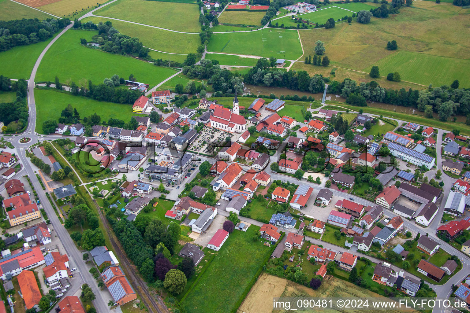 Vue aérienne de Marklkofen dans le département Bavière, Allemagne