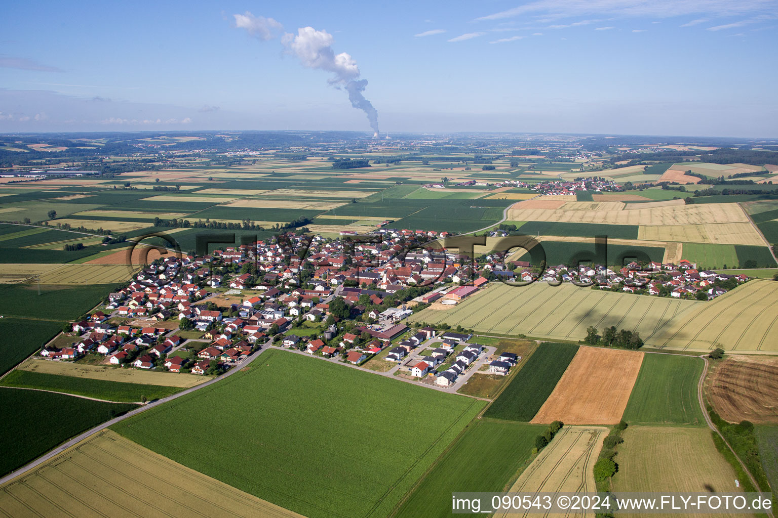 Vue aérienne de Quartier Dornwang in Moosthenning dans le département Bavière, Allemagne