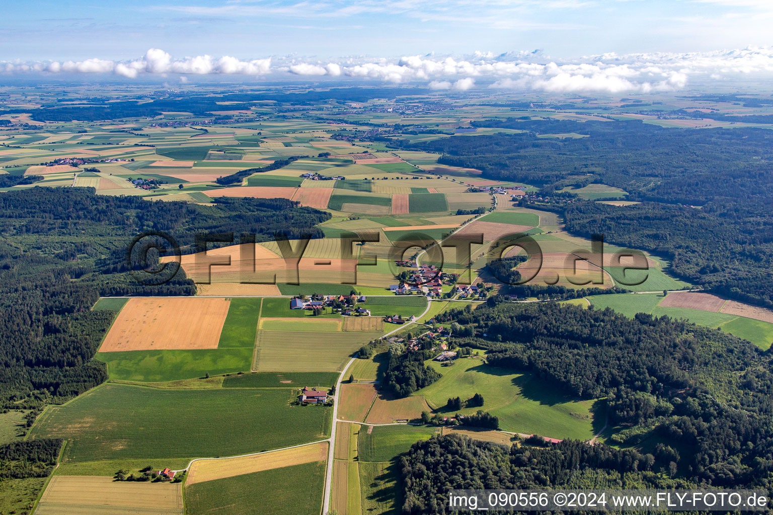 Vue aérienne de Quartier Neuhofen in Laberweinting dans le département Bavière, Allemagne