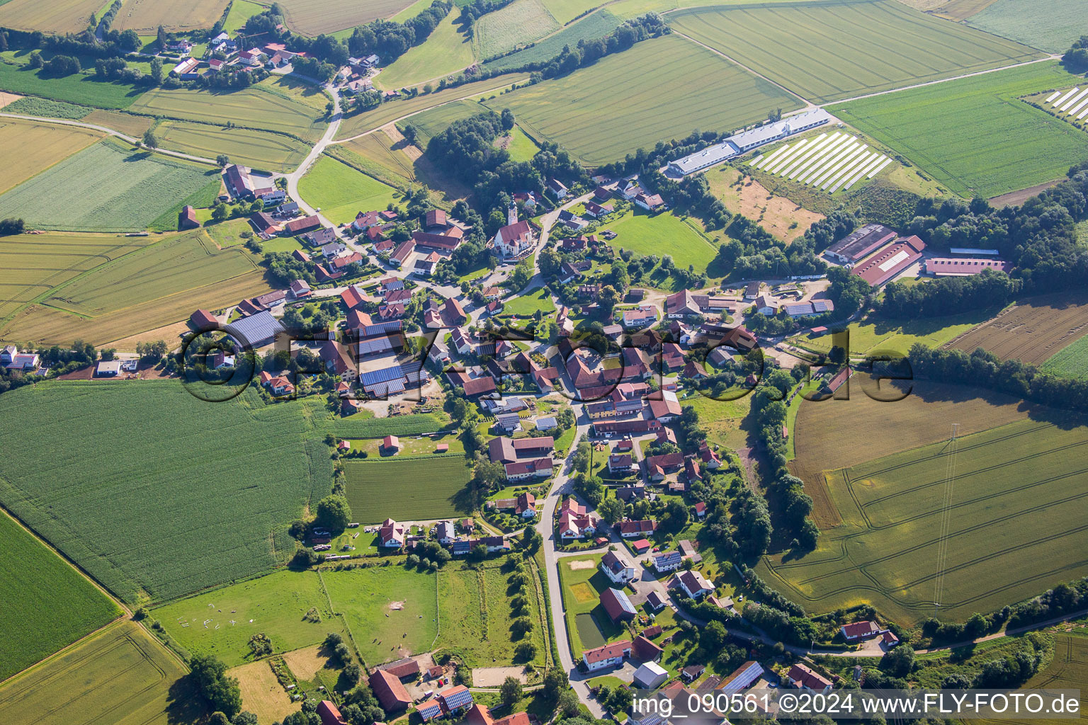 Vue aérienne de Quartier Hadersbach in Geiselhöring dans le département Bavière, Allemagne