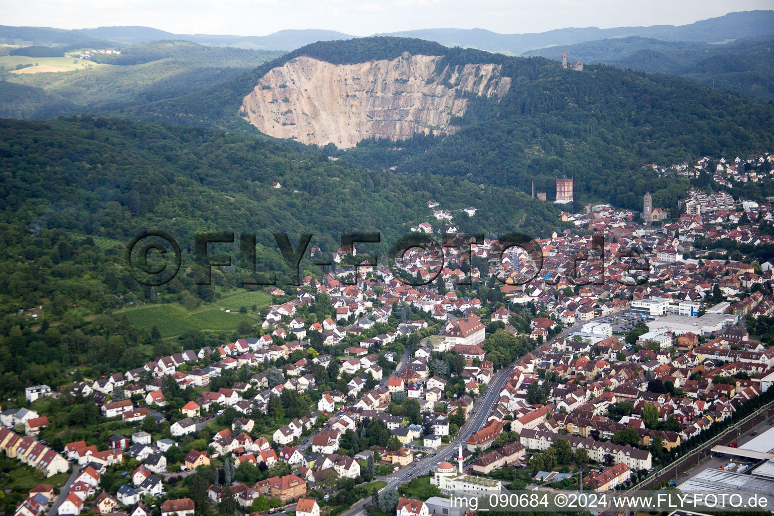 Vue aérienne de Weinheim dans le département Bade-Wurtemberg, Allemagne