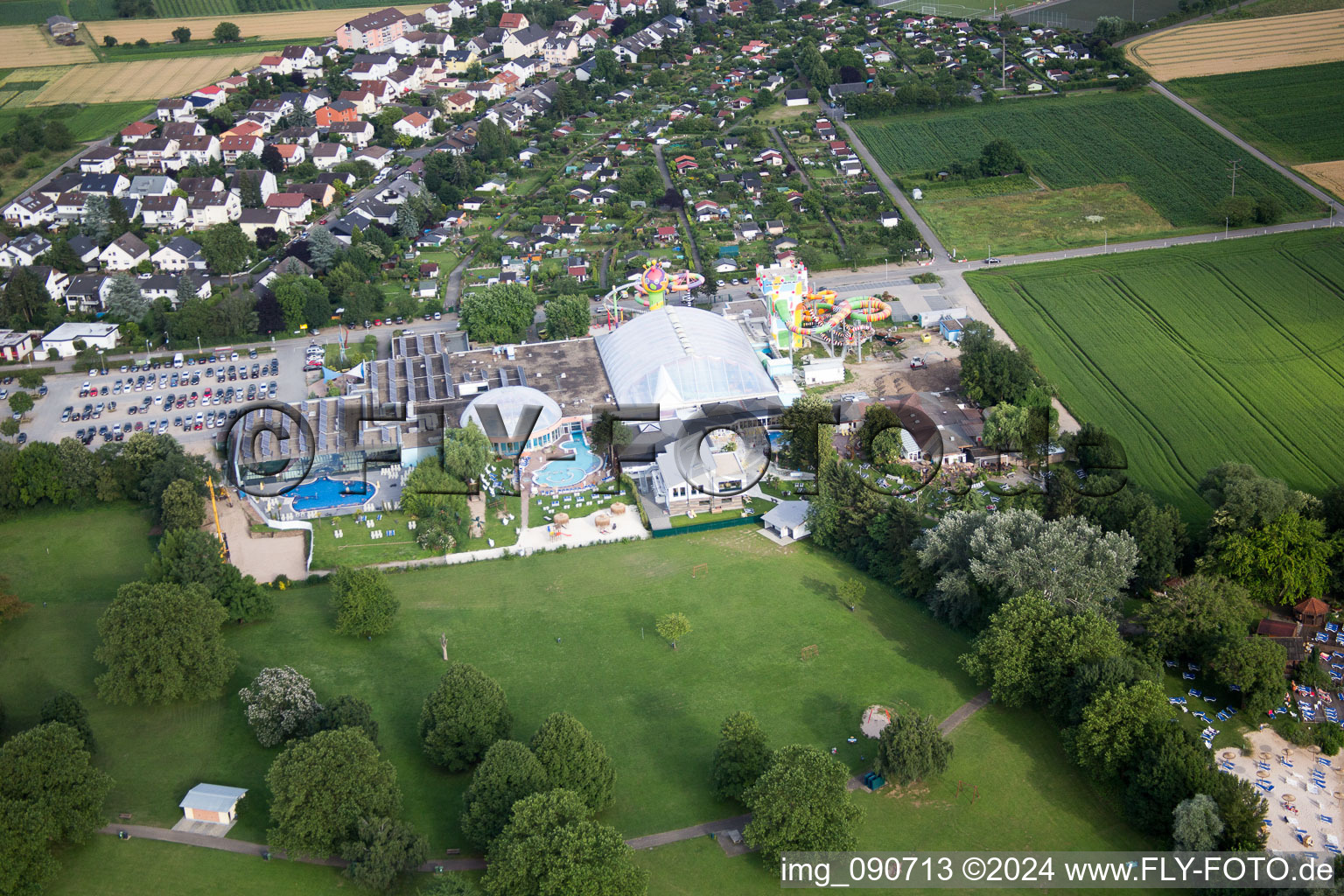 Vue oblique de Miramar à le quartier Lützelsachsen in Weinheim dans le département Bade-Wurtemberg, Allemagne