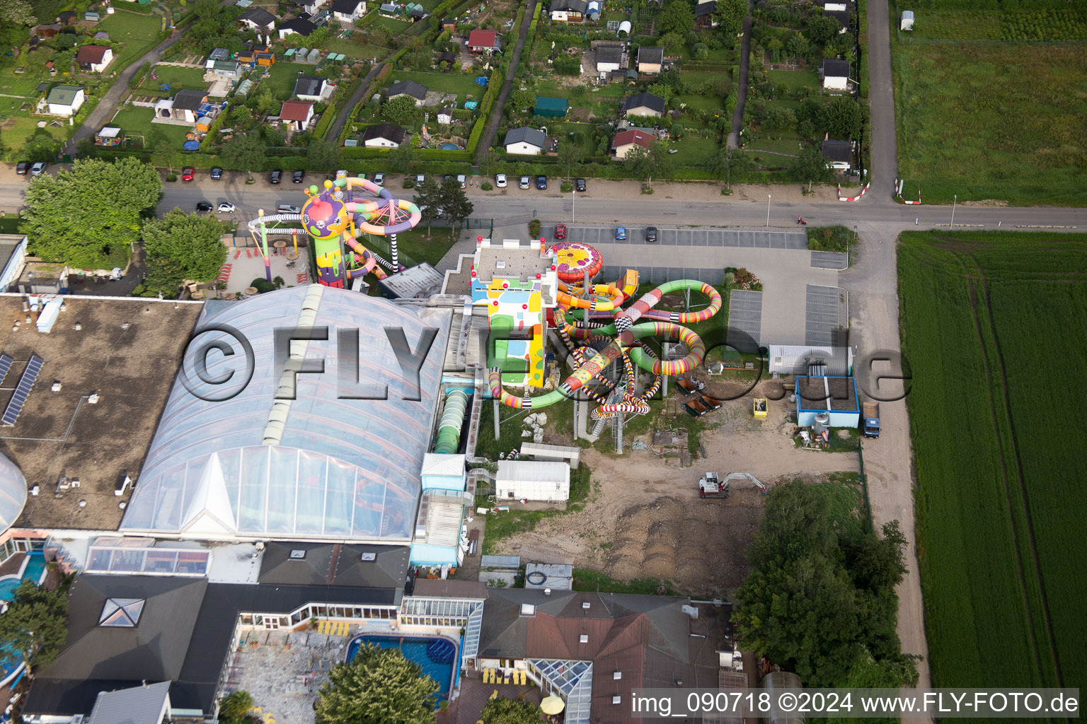 Vue d'oiseau de Miramar à le quartier Lützelsachsen in Weinheim dans le département Bade-Wurtemberg, Allemagne