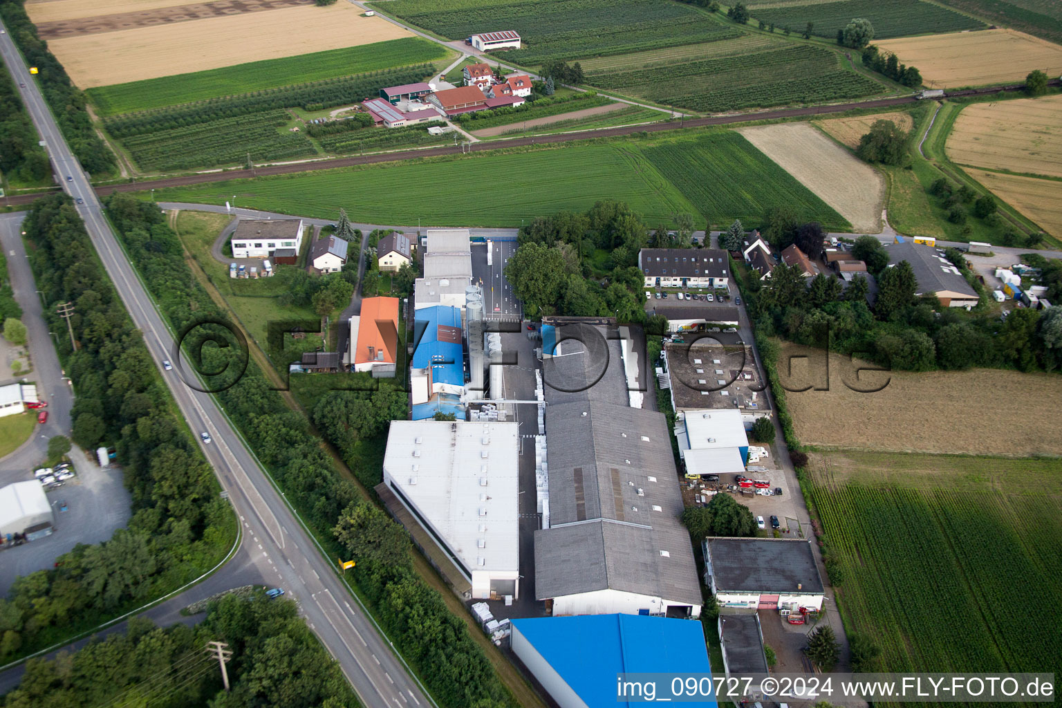 Vue aérienne de Rampe d'escalier de balcon Heiss Achim GmbH à le quartier Großsachsen in Hirschberg an der Bergstraße dans le département Bade-Wurtemberg, Allemagne