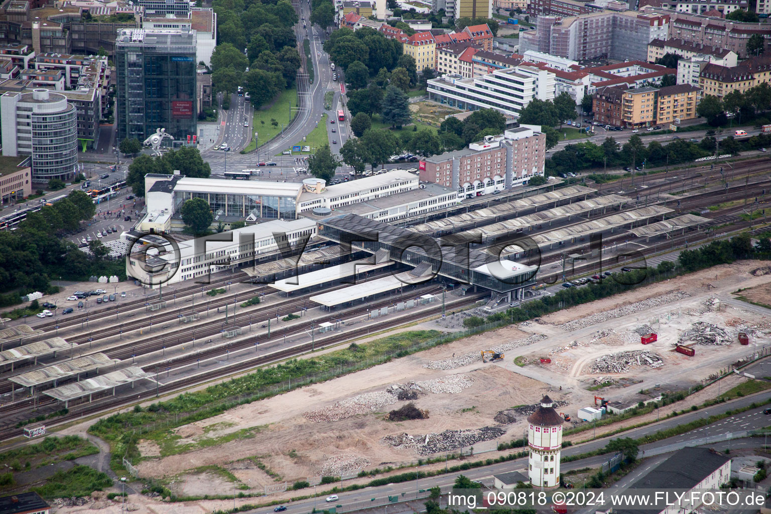 Vue aérienne de Gare centrale à le quartier Weststadt in Heidelberg dans le département Bade-Wurtemberg, Allemagne