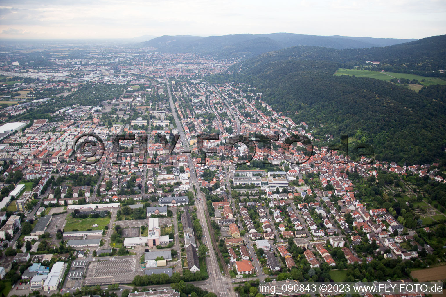 Vue aérienne de B3 Römerstr. à le quartier Rohrbach in Heidelberg dans le département Bade-Wurtemberg, Allemagne