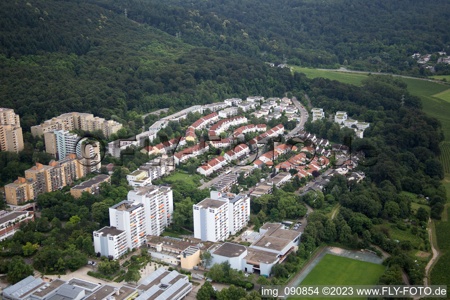 Vue oblique de HD-Emmertsgrund à le quartier Emmertsgrund in Heidelberg dans le département Bade-Wurtemberg, Allemagne