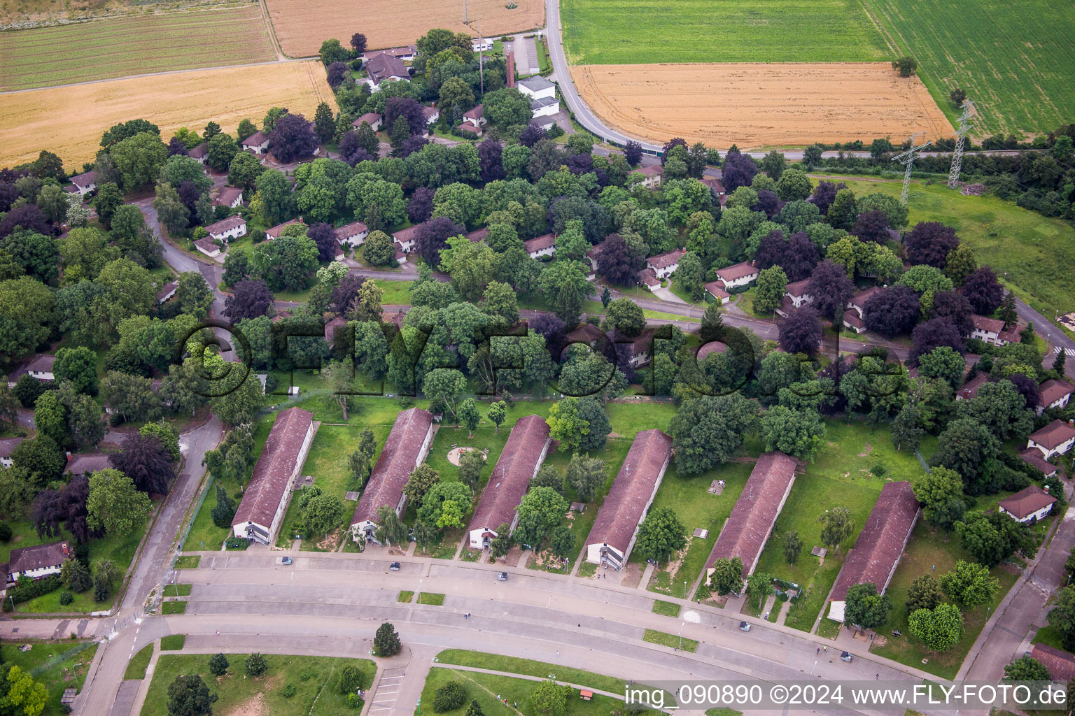 Maison d'accueil pour réfugiés et logement pour demandeurs d'asile, établissement de premier accueil du Land de Bade-Wurtemberg dans le quartier Patrick-Henry-Village à le quartier Patrick Henry Village in Heidelberg dans le département Bade-Wurtemberg, Allemagne hors des airs