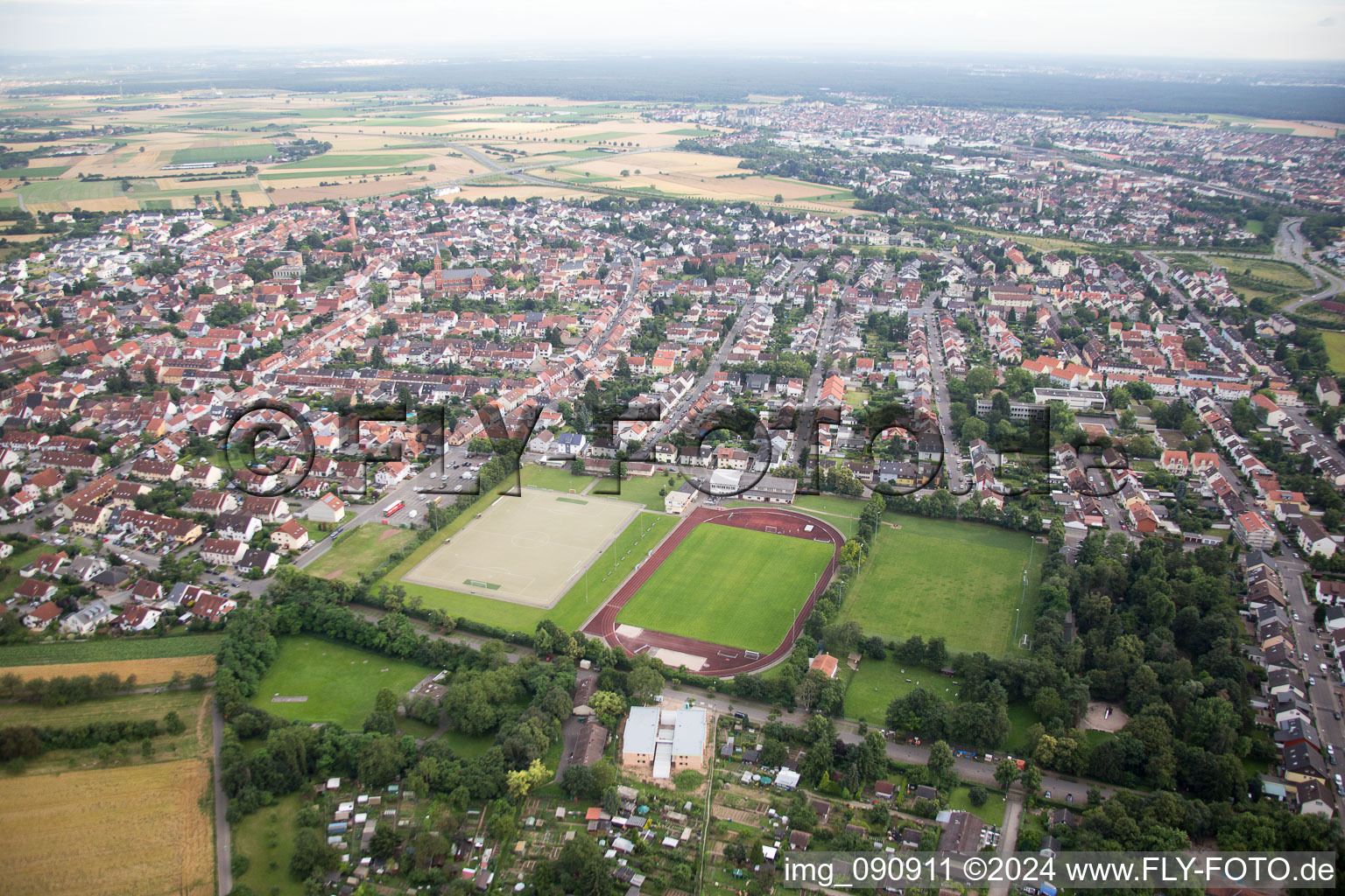 Plankstadt dans le département Bade-Wurtemberg, Allemagne d'en haut