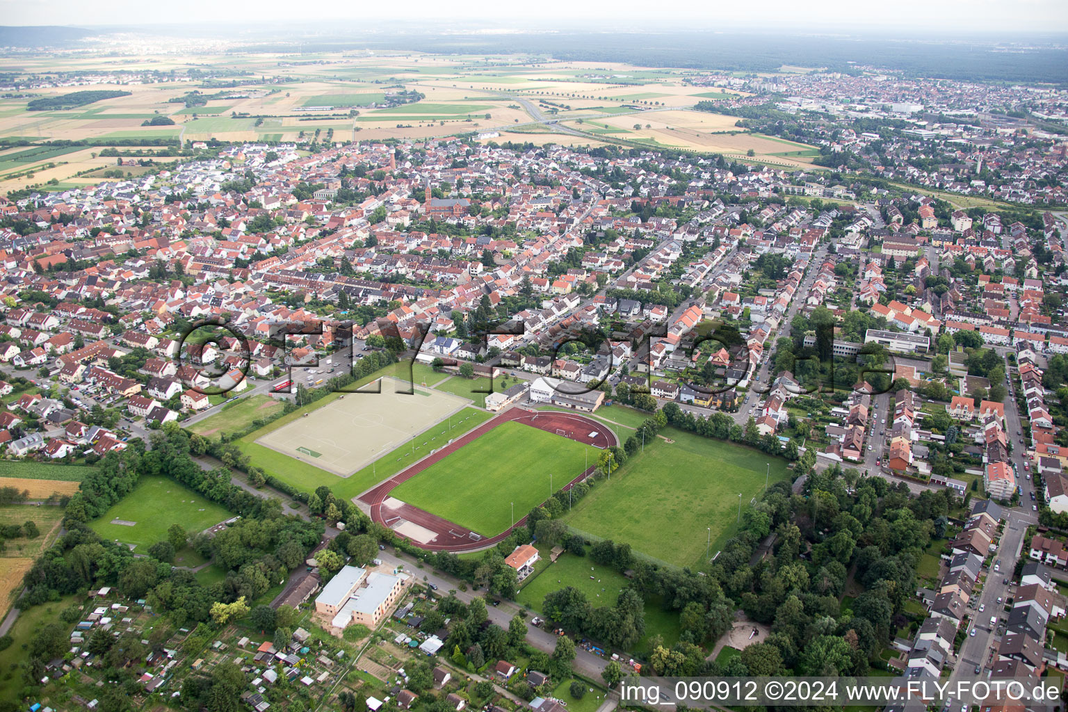 Plankstadt dans le département Bade-Wurtemberg, Allemagne hors des airs