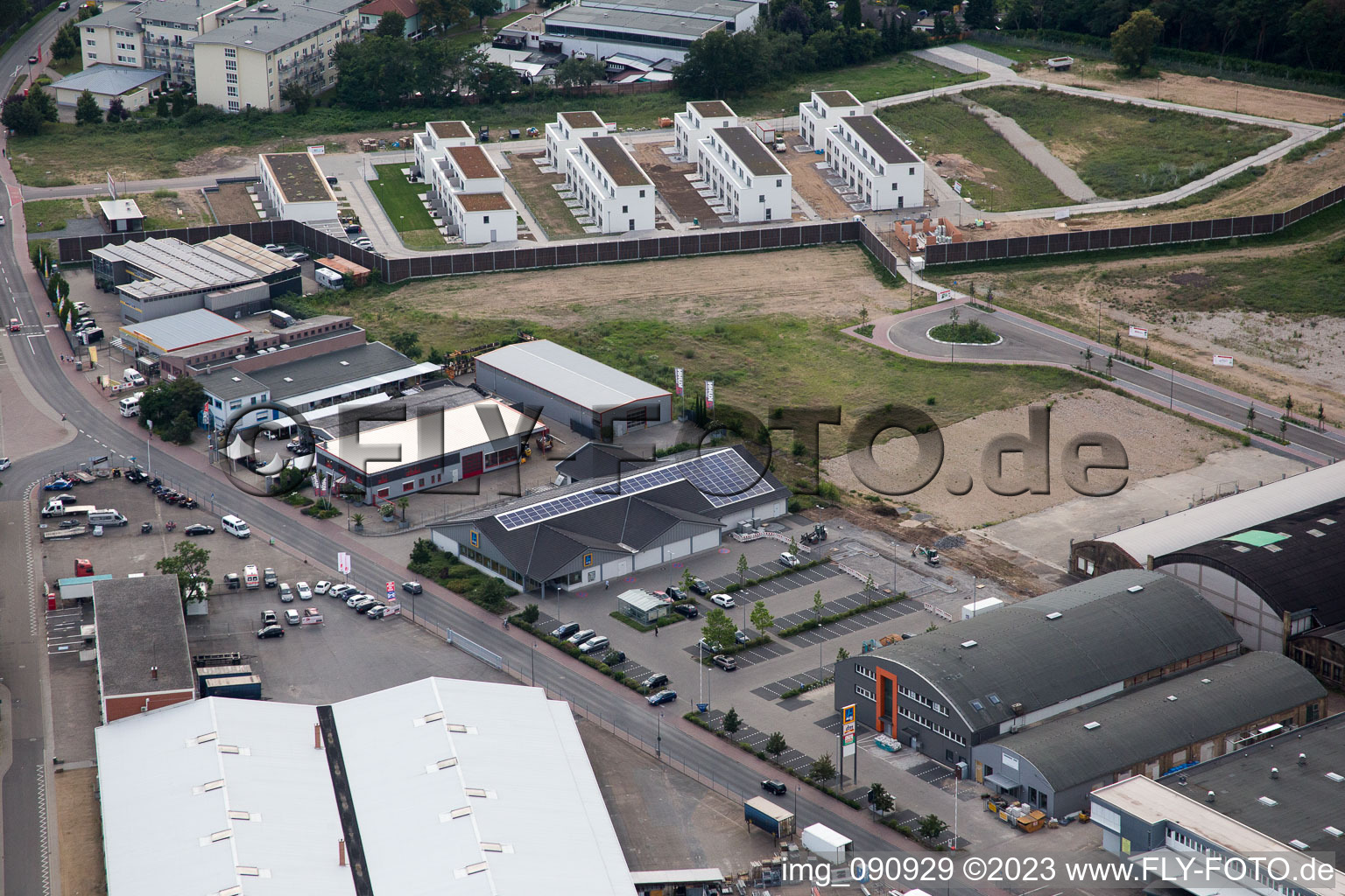 Photographie aérienne de ALDI, Görtz, DM à Brühl dans le département Bade-Wurtemberg, Allemagne