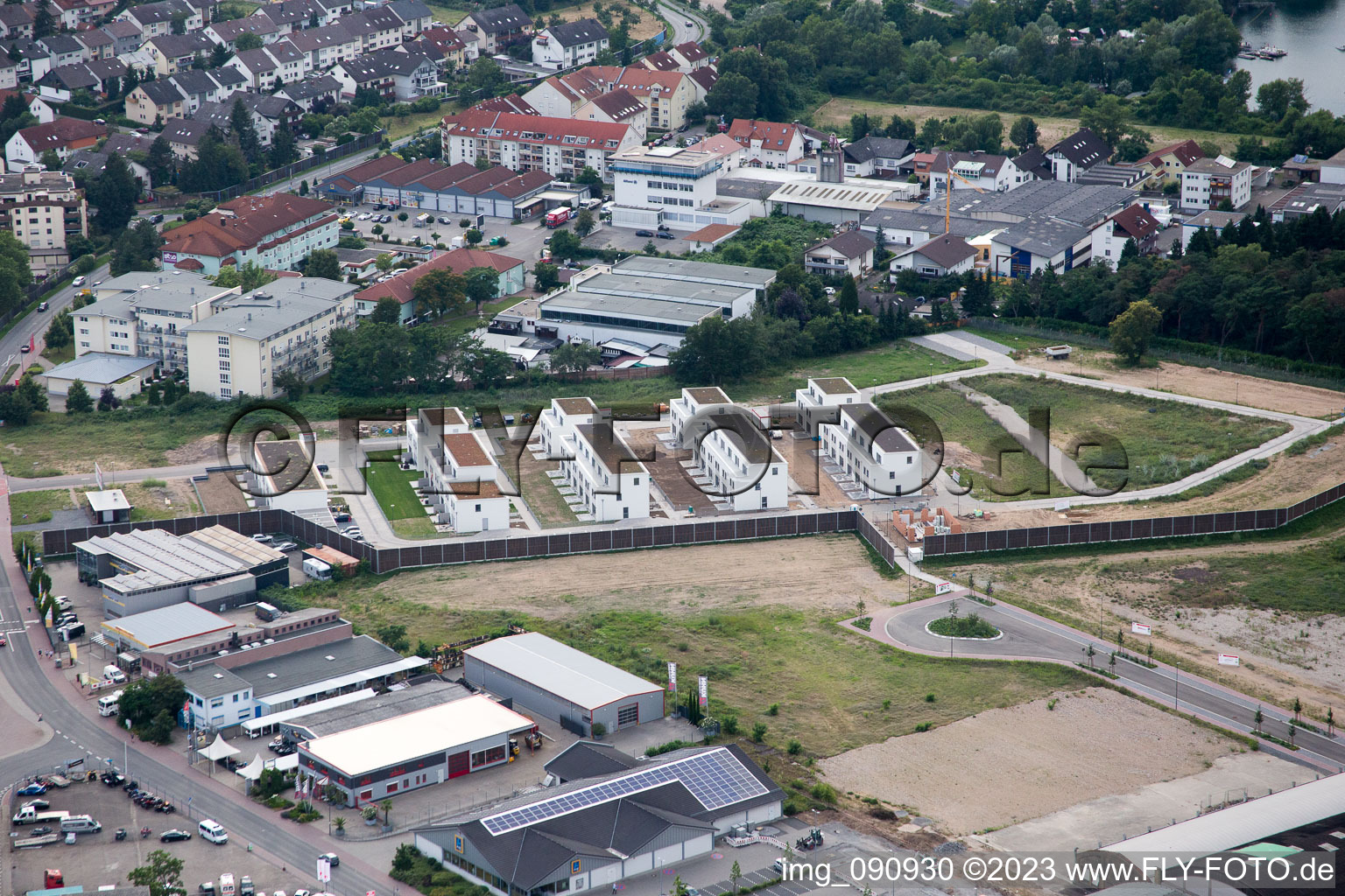 Vue aérienne de Nouveau quartier de développement Josef-Helffrich-Straße à Brühl dans le département Bade-Wurtemberg, Allemagne