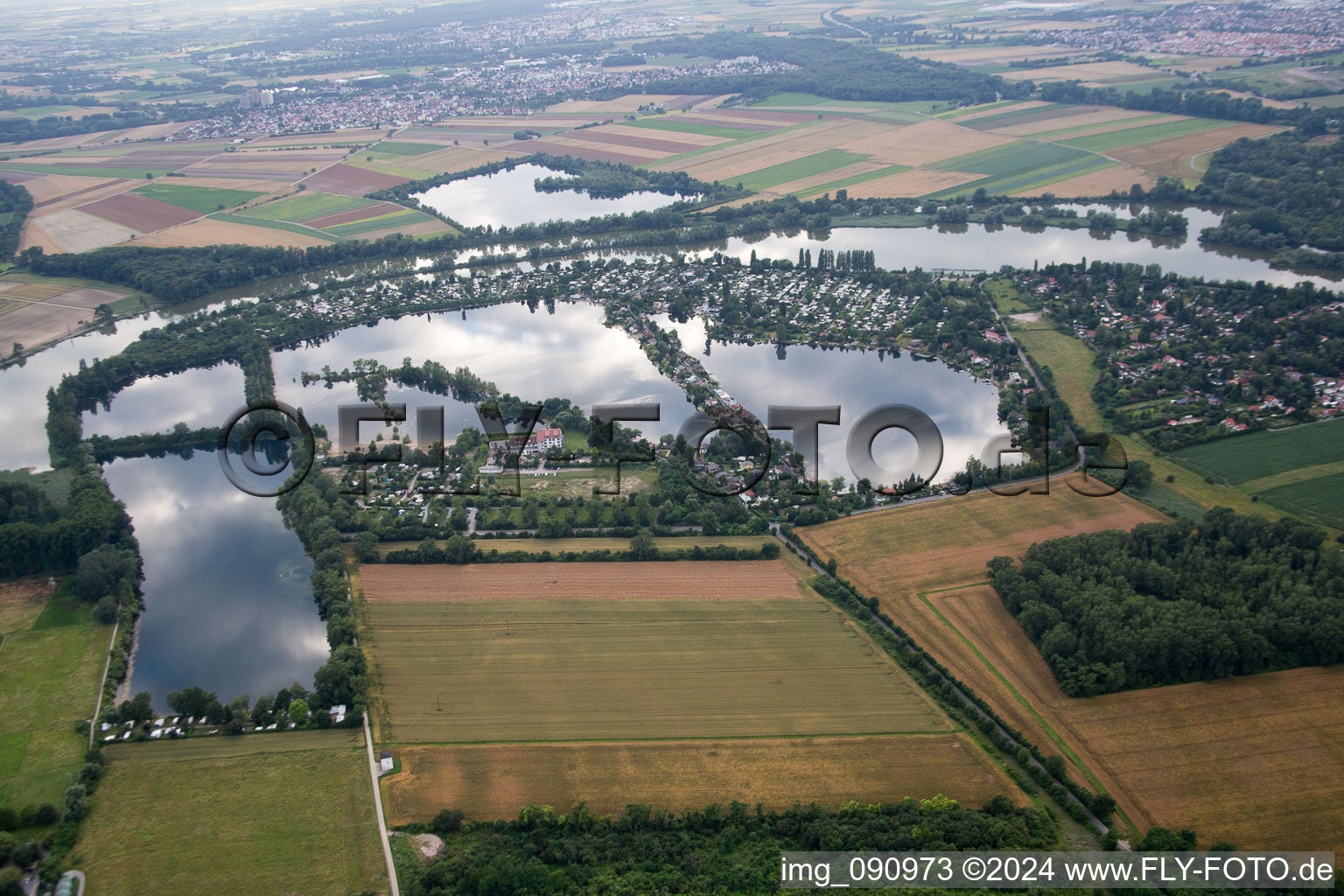 Vue aérienne de Adriatique bleue à Altrip dans le département Rhénanie-Palatinat, Allemagne