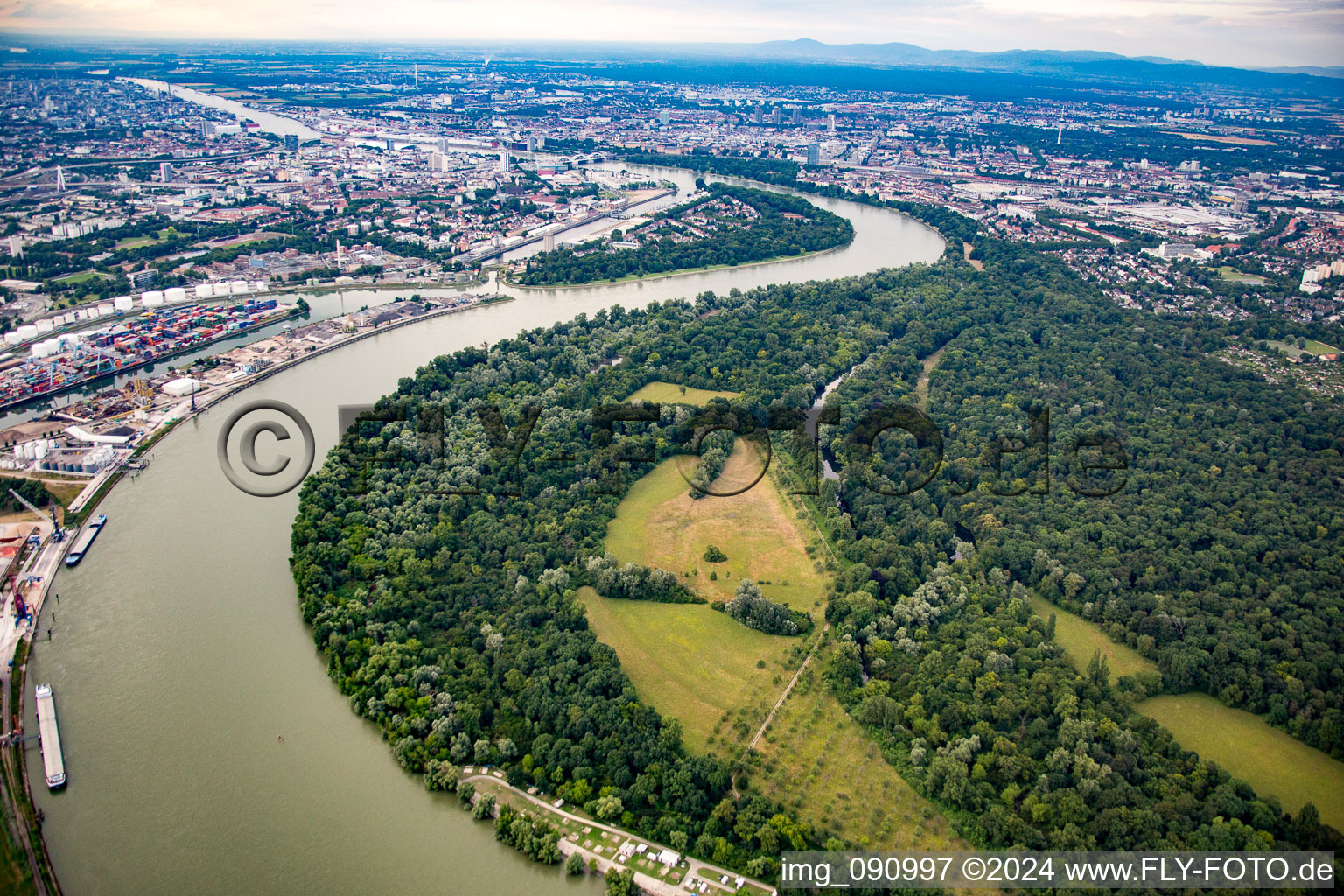 Vue aérienne de Île de Rip à le quartier Niederfeld in Mannheim dans le département Bade-Wurtemberg, Allemagne