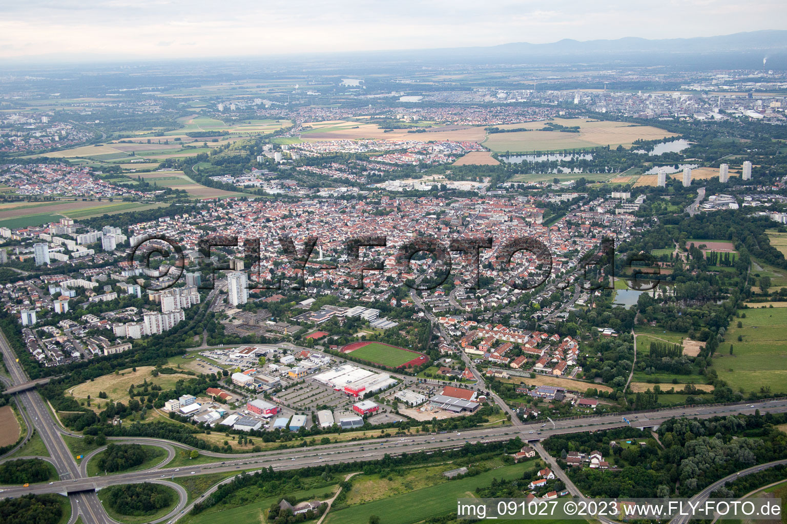 Vue oblique de Quartier Oggersheim in Ludwigshafen am Rhein dans le département Rhénanie-Palatinat, Allemagne