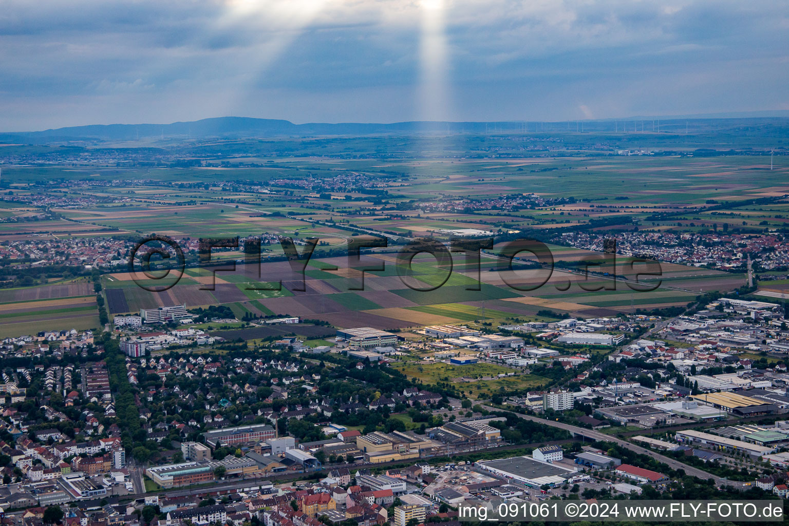 Frankenthal dans le département Rhénanie-Palatinat, Allemagne depuis l'avion