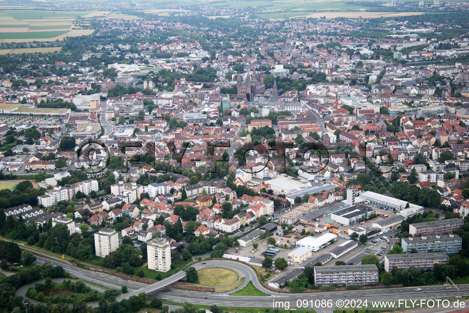 Worms dans le département Rhénanie-Palatinat, Allemagne du point de vue du drone