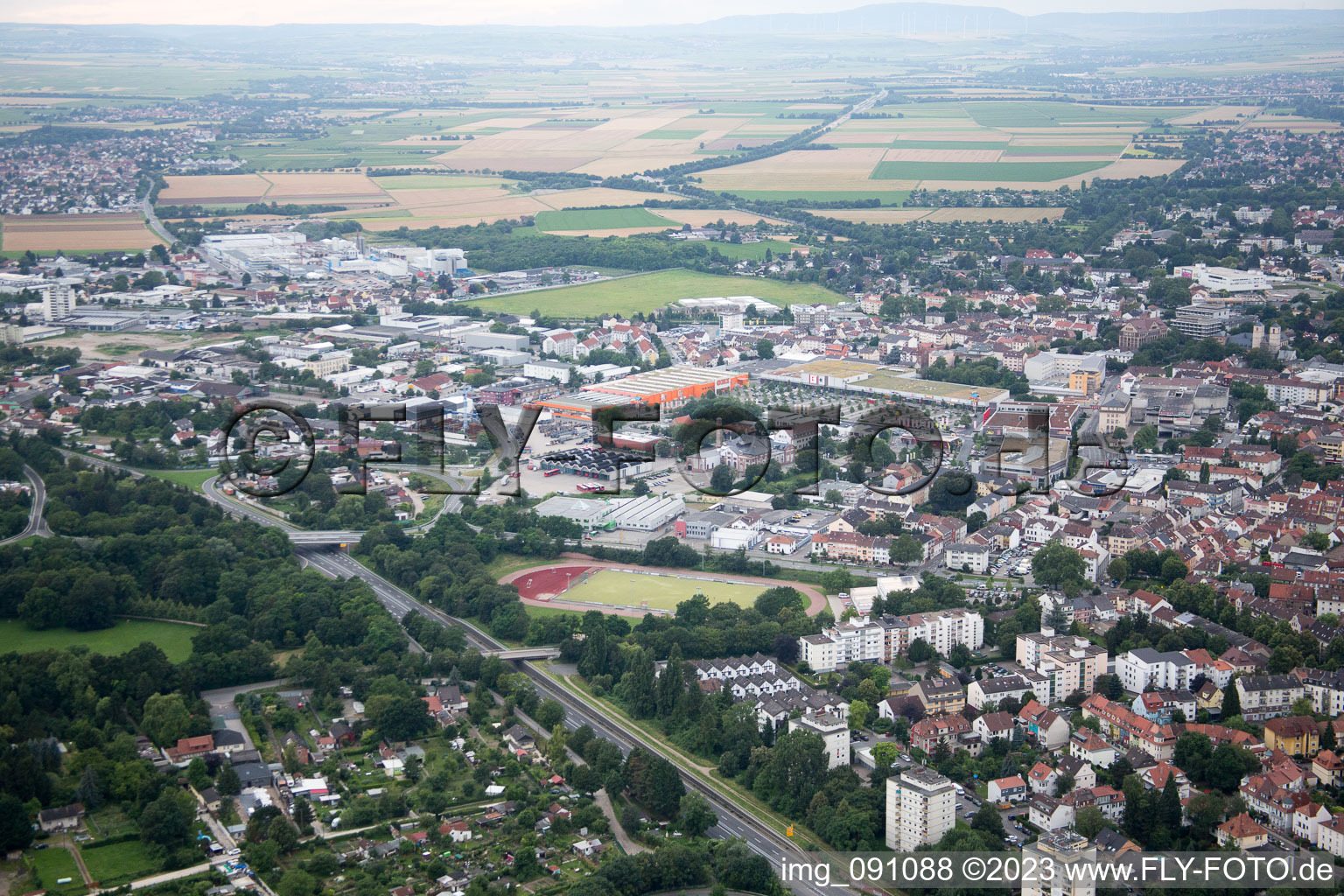 Vue aérienne de Obi à Worms dans le département Rhénanie-Palatinat, Allemagne