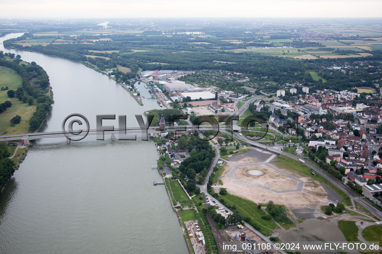 Vue d'oiseau de Worms dans le département Rhénanie-Palatinat, Allemagne