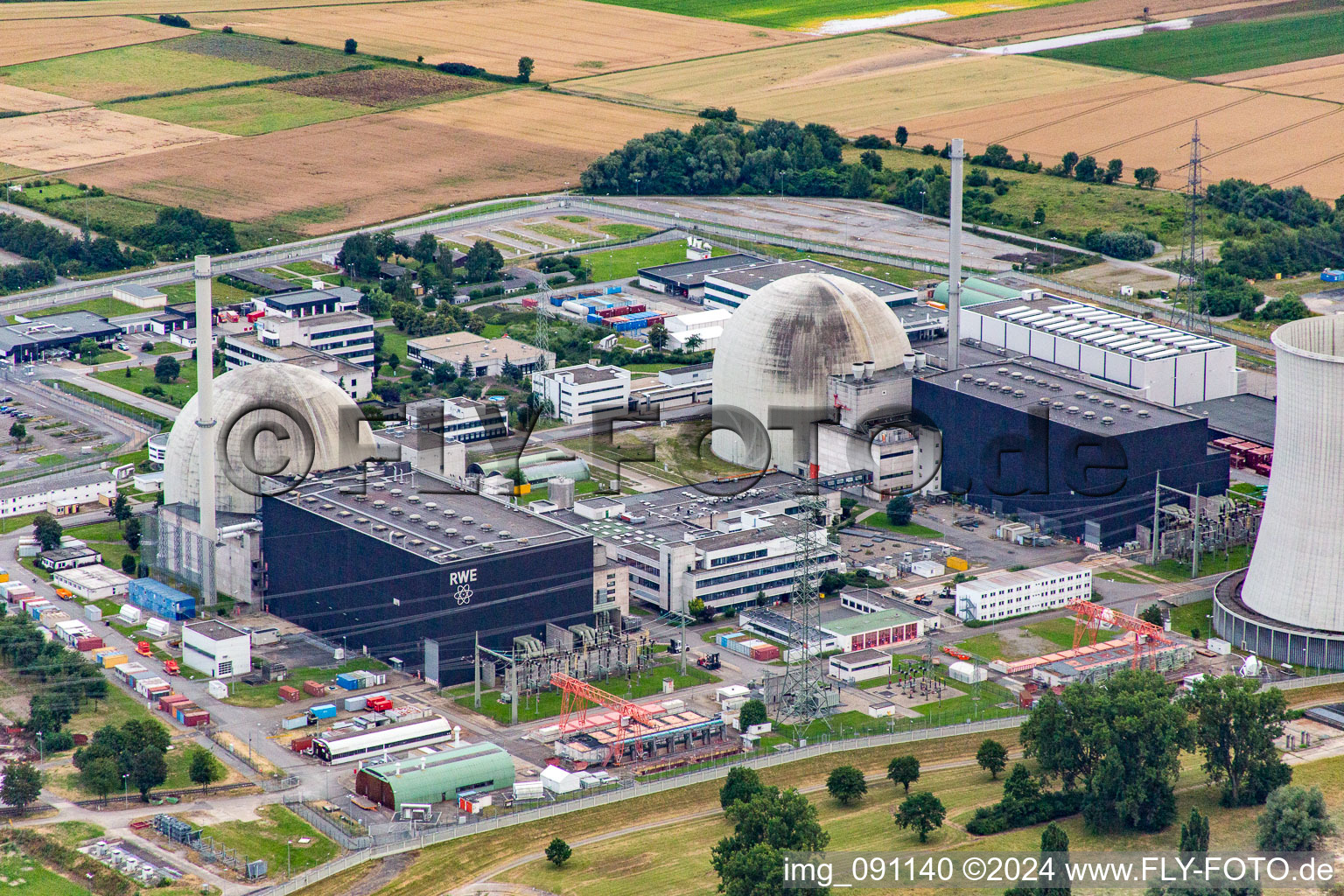 Image drone de Centrale nucléaire à le quartier Wattenheim in Biblis dans le département Hesse, Allemagne