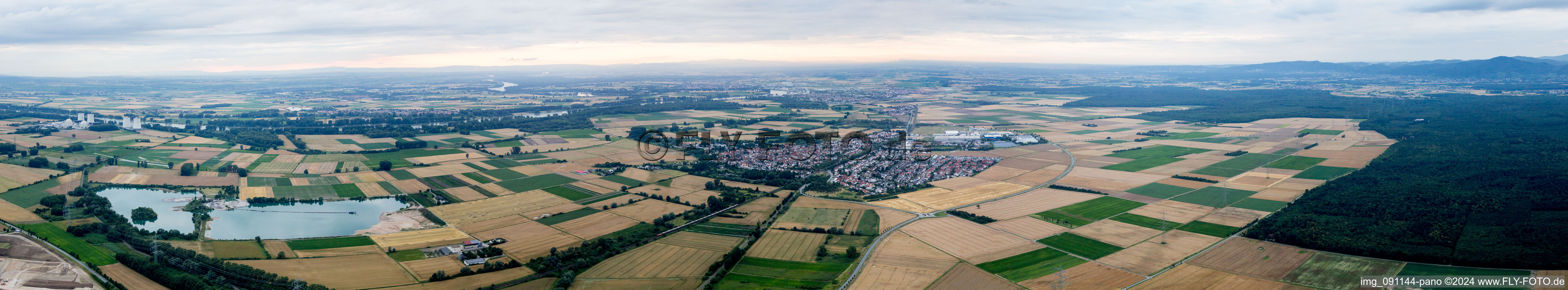 Vue aérienne de Panorama à Groß-Rohrheim dans le département Hesse, Allemagne