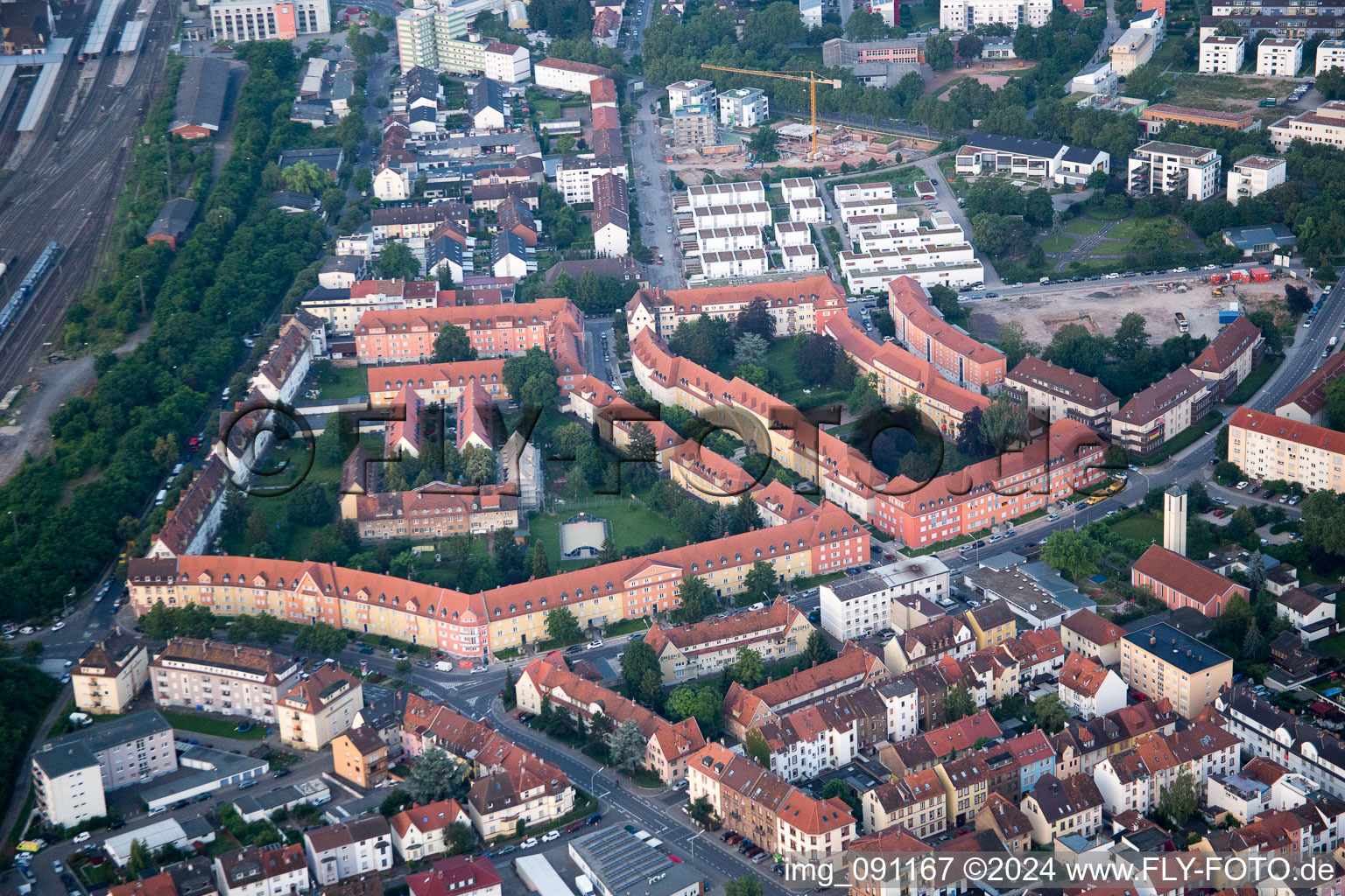 Vue aérienne de Champ Liebenauer à Worms dans le département Rhénanie-Palatinat, Allemagne