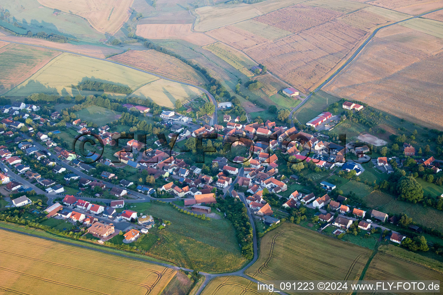 Vue oblique de Breunigweiler dans le département Rhénanie-Palatinat, Allemagne