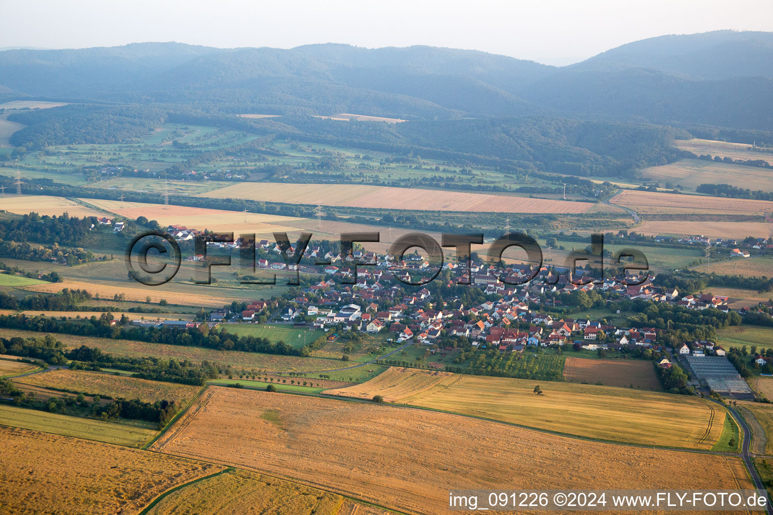 Vue aérienne de Börrstadt dans le département Rhénanie-Palatinat, Allemagne