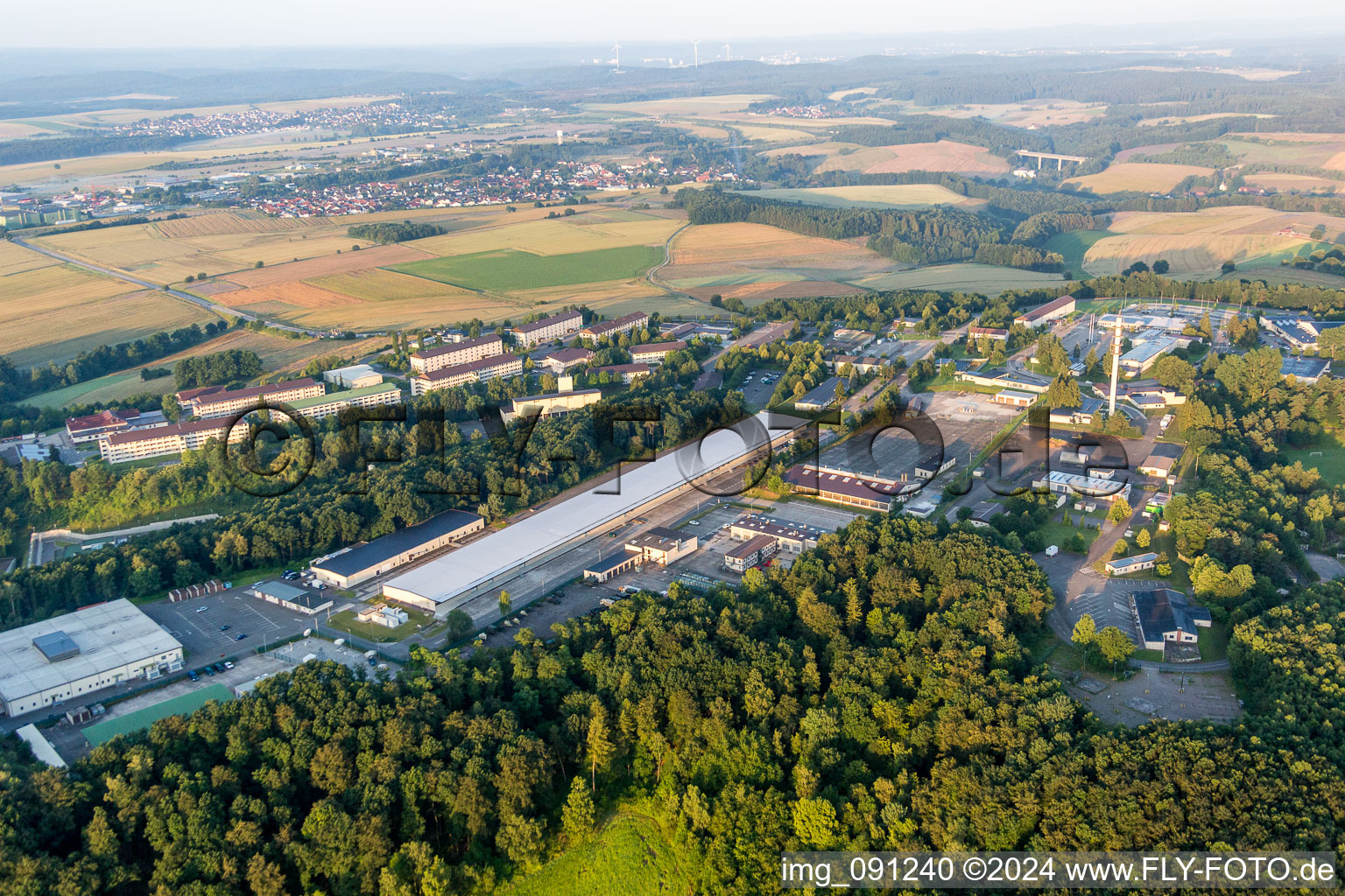 Vue aérienne de Caserne militaire américaine Quartier général de Sembach et AFN Europe à Sembach à Wartenberg-Rohrbach dans le département Rhénanie-Palatinat, Allemagne