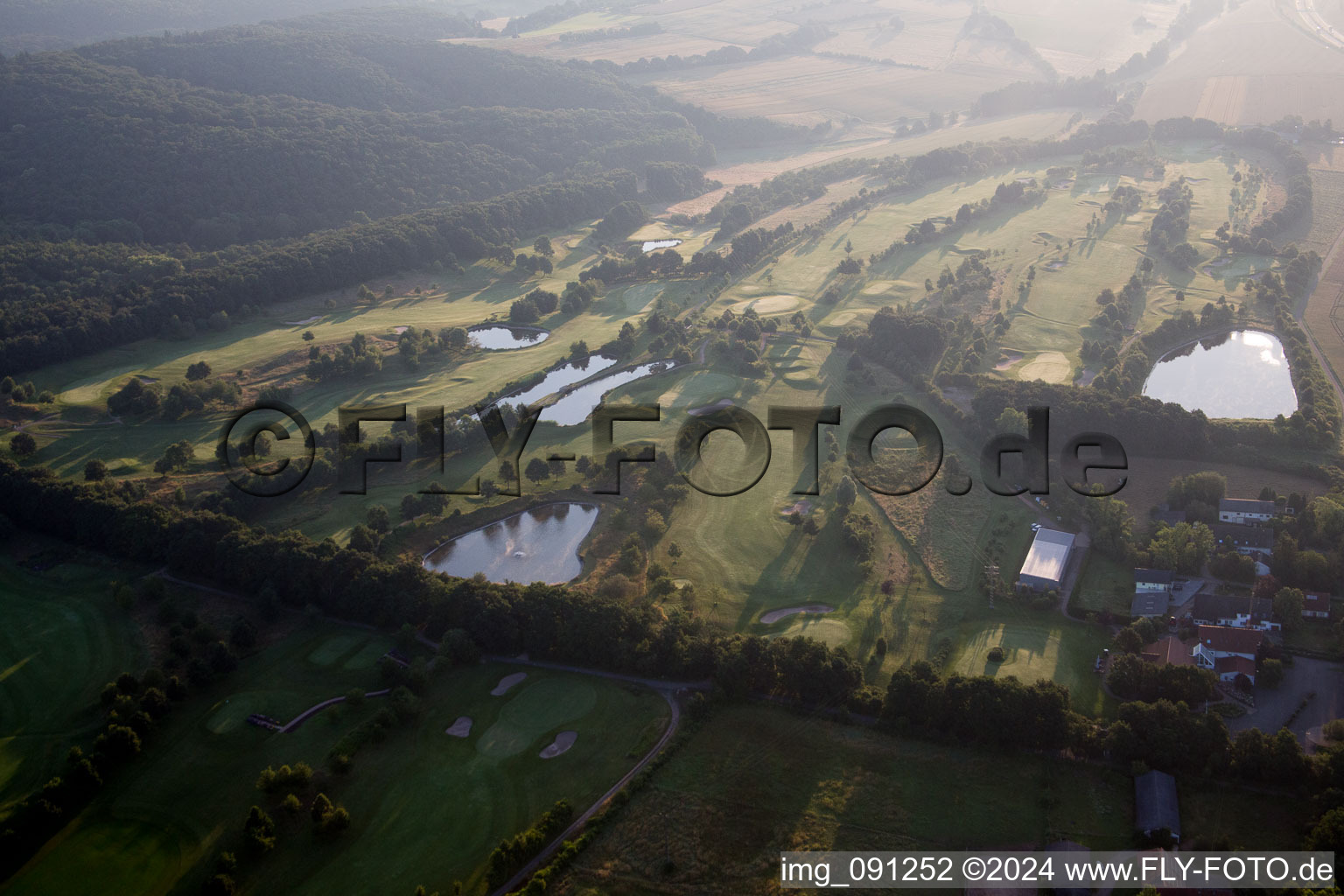 Vue oblique de Golf à Börrstadt dans le département Rhénanie-Palatinat, Allemagne