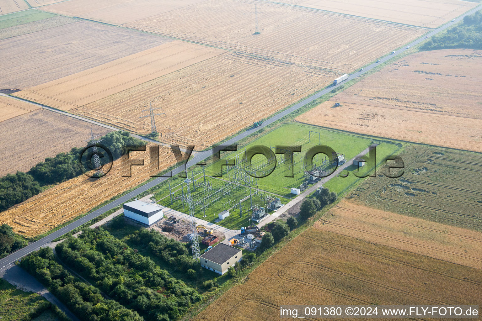 Biebesheim am Rhein dans le département Hesse, Allemagne depuis l'avion