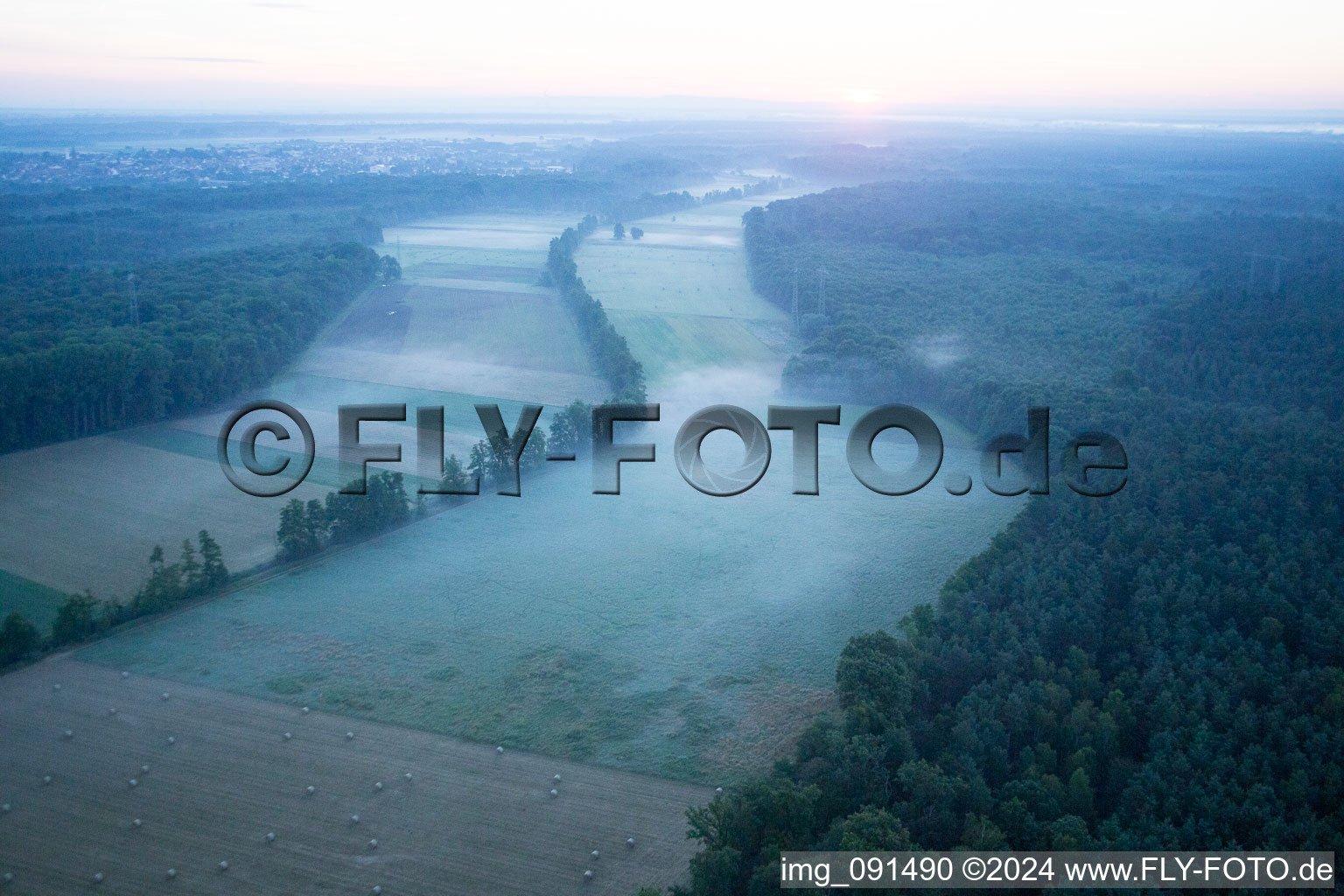 Vallée d'Otterbachtal à Kandel dans le département Rhénanie-Palatinat, Allemagne vue d'en haut