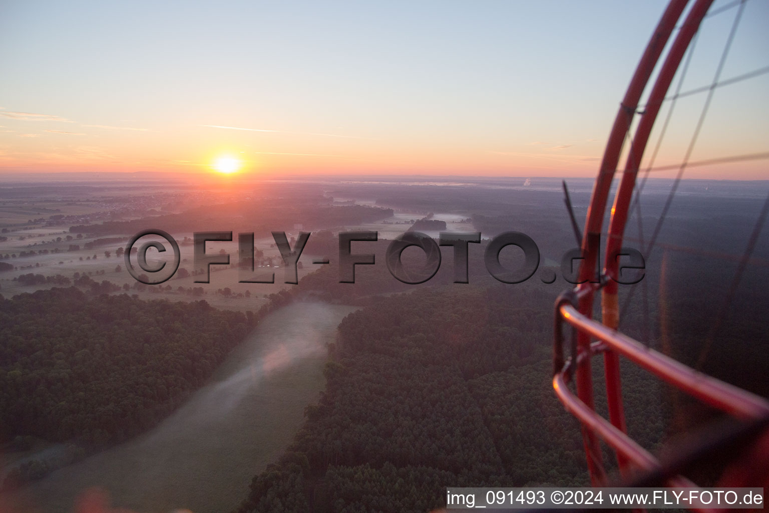 Vallée d'Otterbachtal à Kandel dans le département Rhénanie-Palatinat, Allemagne vue du ciel