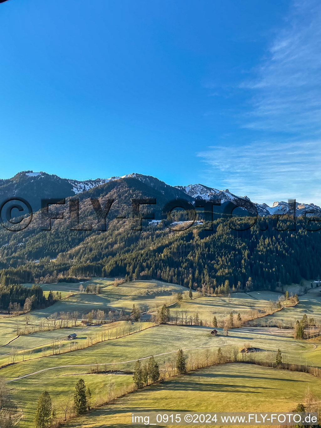 Vue aérienne de Quartier Schlegldorf in Lenggries dans le département Bavière, Allemagne