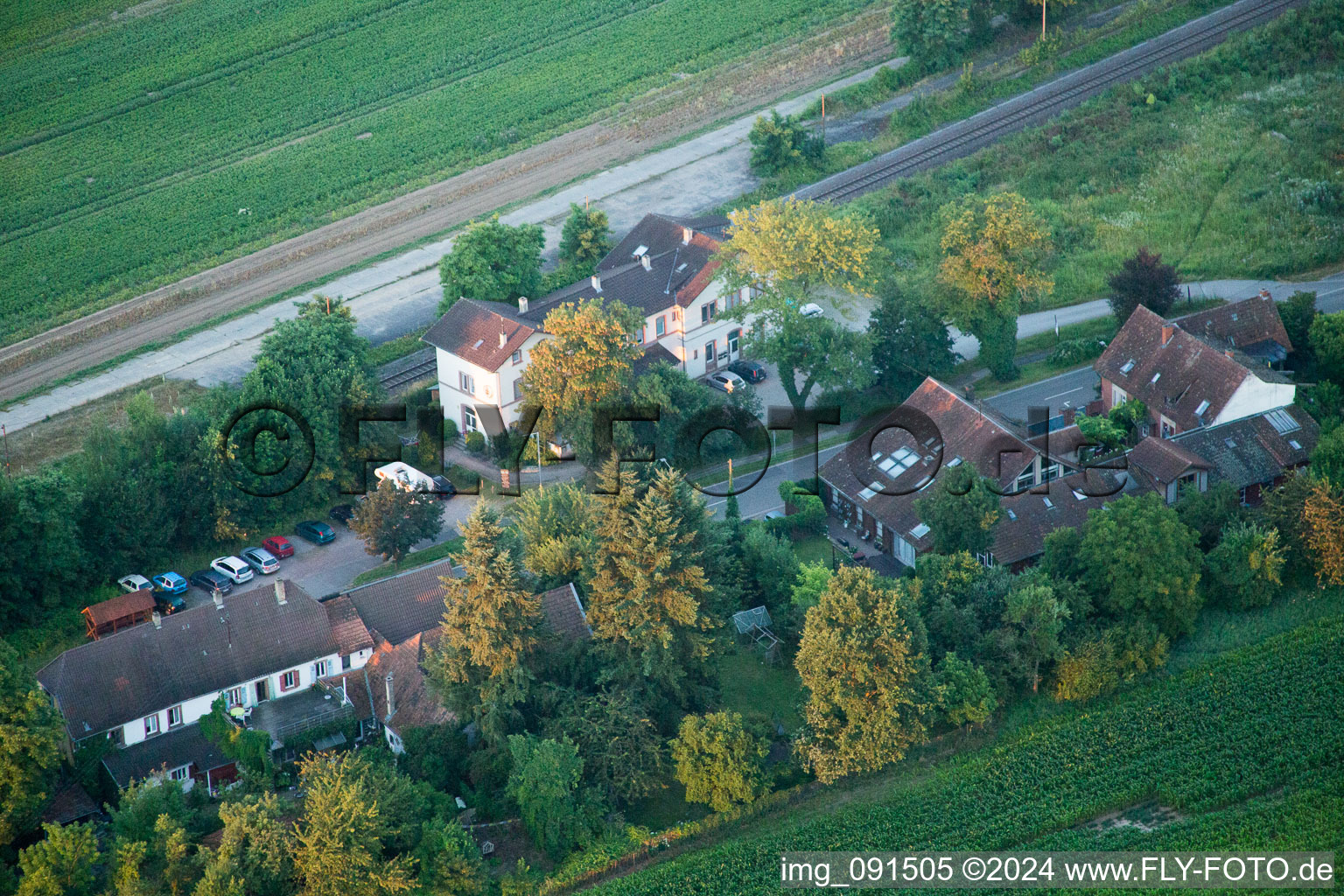 Vue aérienne de Ancienne gare à Steinfeld dans le département Rhénanie-Palatinat, Allemagne