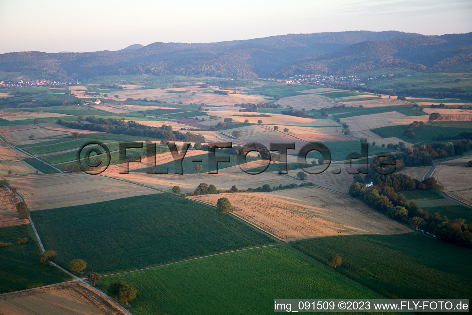 Photographie aérienne de Kapsweyer dans le département Rhénanie-Palatinat, Allemagne