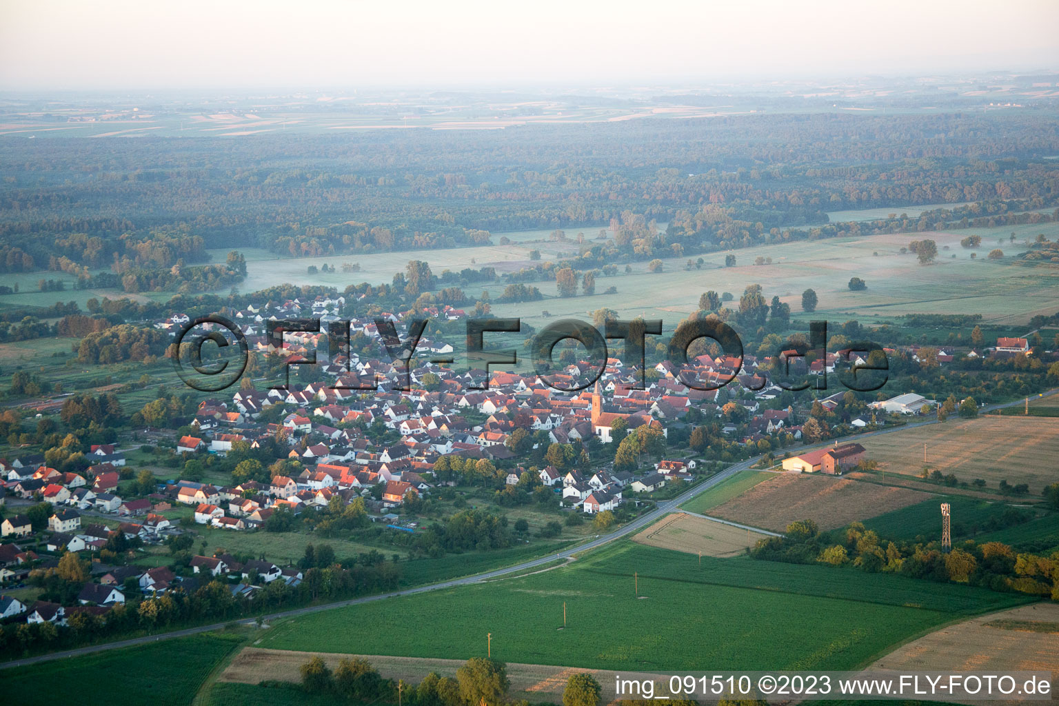 Steinfeld dans le département Rhénanie-Palatinat, Allemagne d'un drone