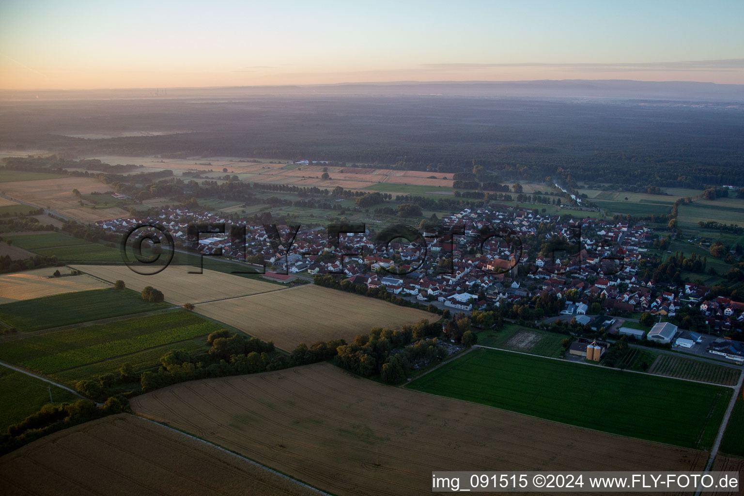 Vue oblique de Steinfeld dans le département Rhénanie-Palatinat, Allemagne