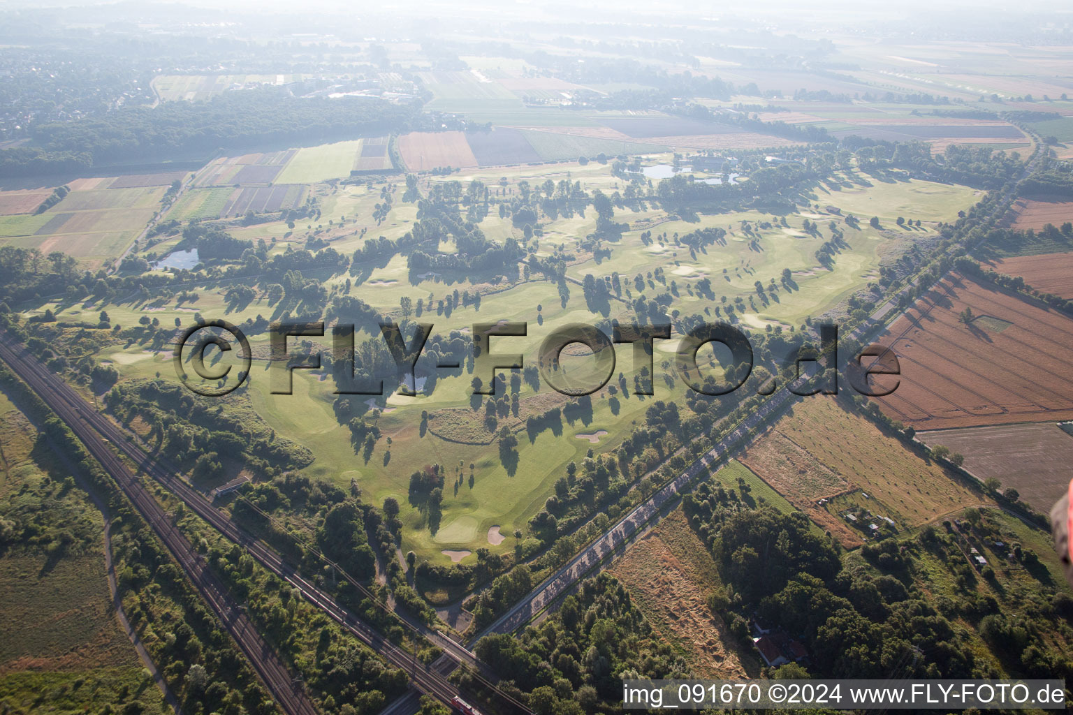 Vue aérienne de Site du golf de Kurpfalz à Limburgerhof dans le département Rhénanie-Palatinat, Allemagne