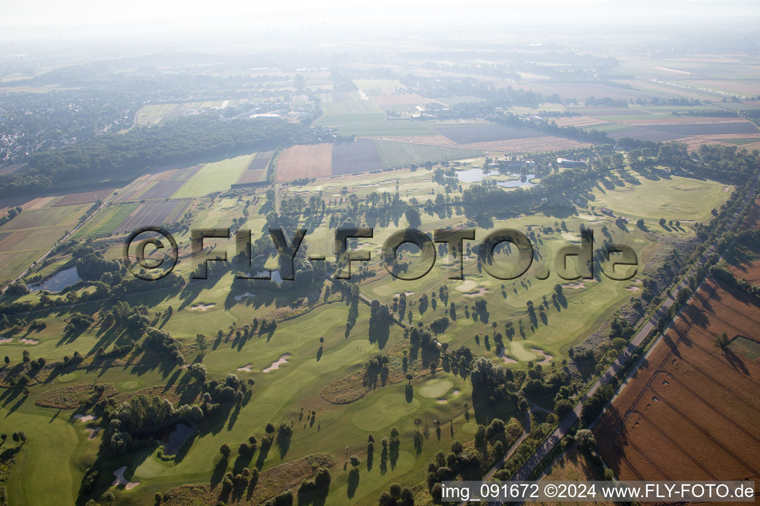 Vue aérienne de Site du golf de Kurpfalz à Limburgerhof dans le département Rhénanie-Palatinat, Allemagne